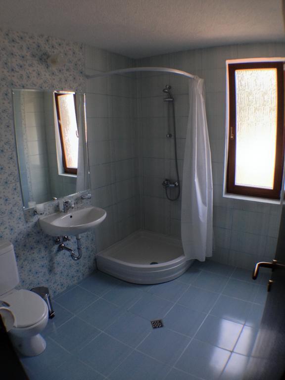 Mala Planina Guest House Iskrets Bilik gambar